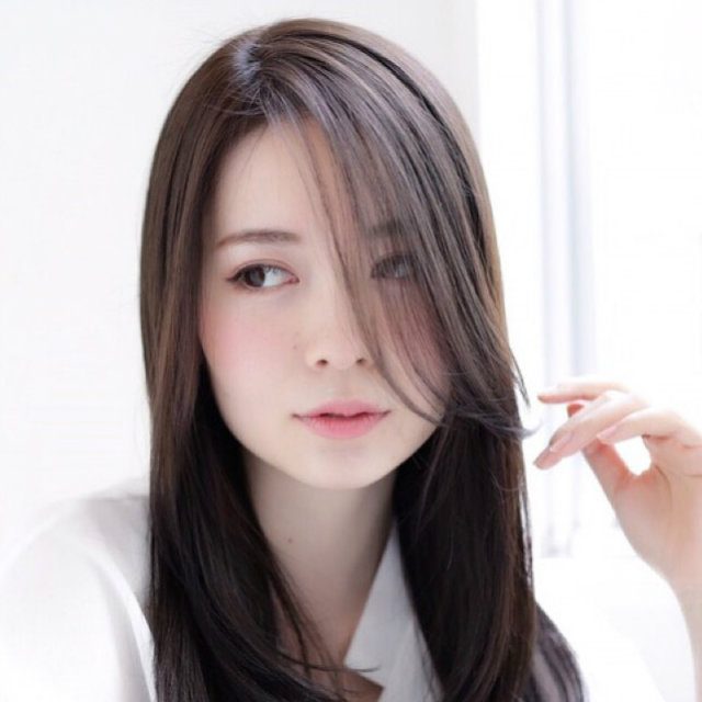 新しい自分が見つかるヘアカラー 人気の ダークカラー で大人感漂う髪色美人に きれいのニュース Beauty News Tokyo