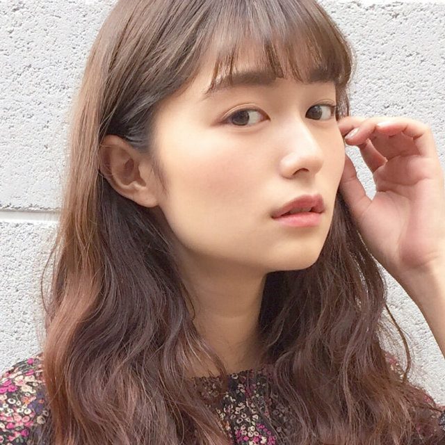 パーマよりもナチュラルに仕上がる 意外と簡単 波巻きウェーブ で叶える旬顔こなれヘア きれいのニュース Beauty News Tokyo